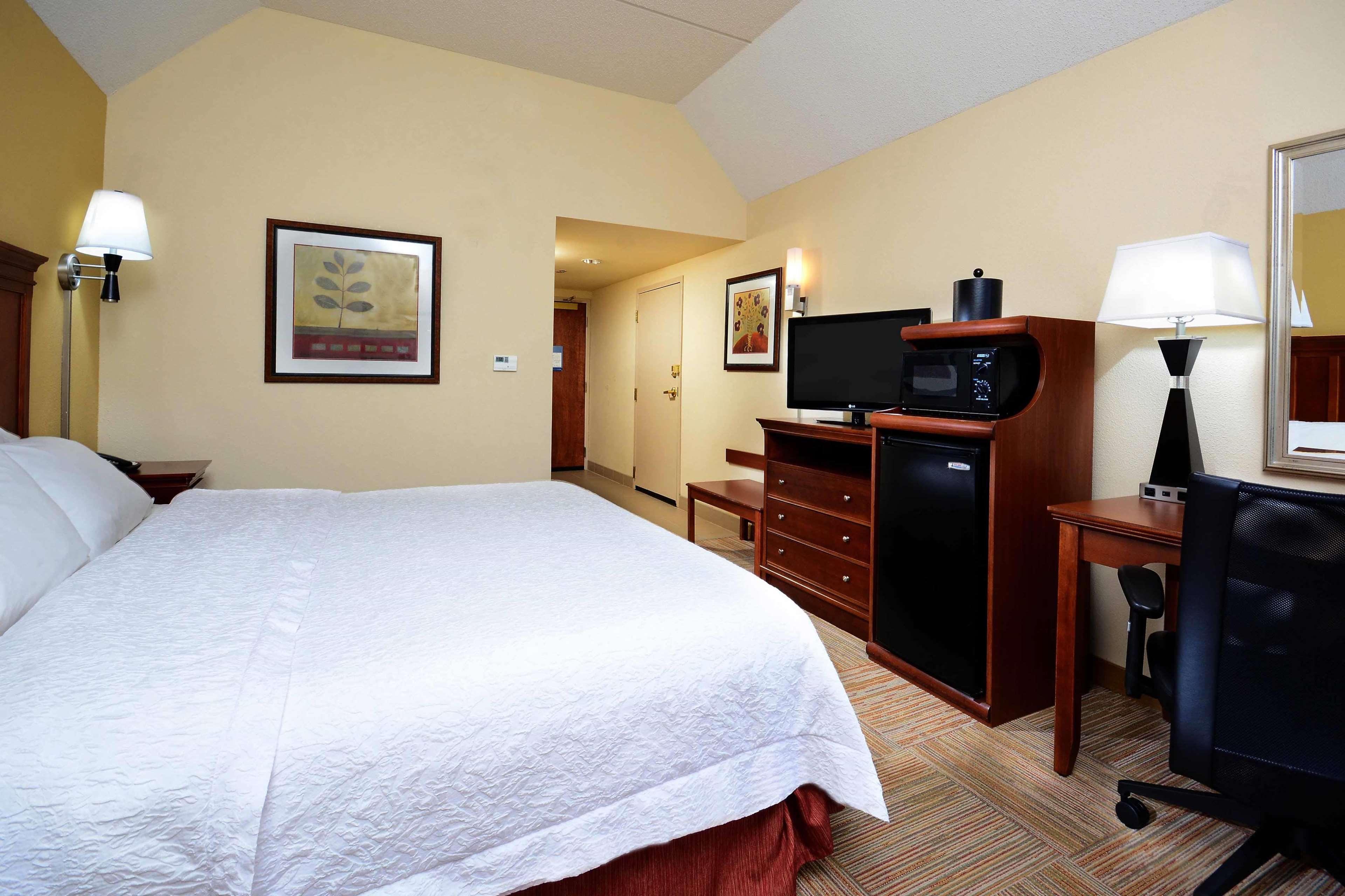 Hampton Inn Raleigh Capital Blvd North Eksteriør bilde