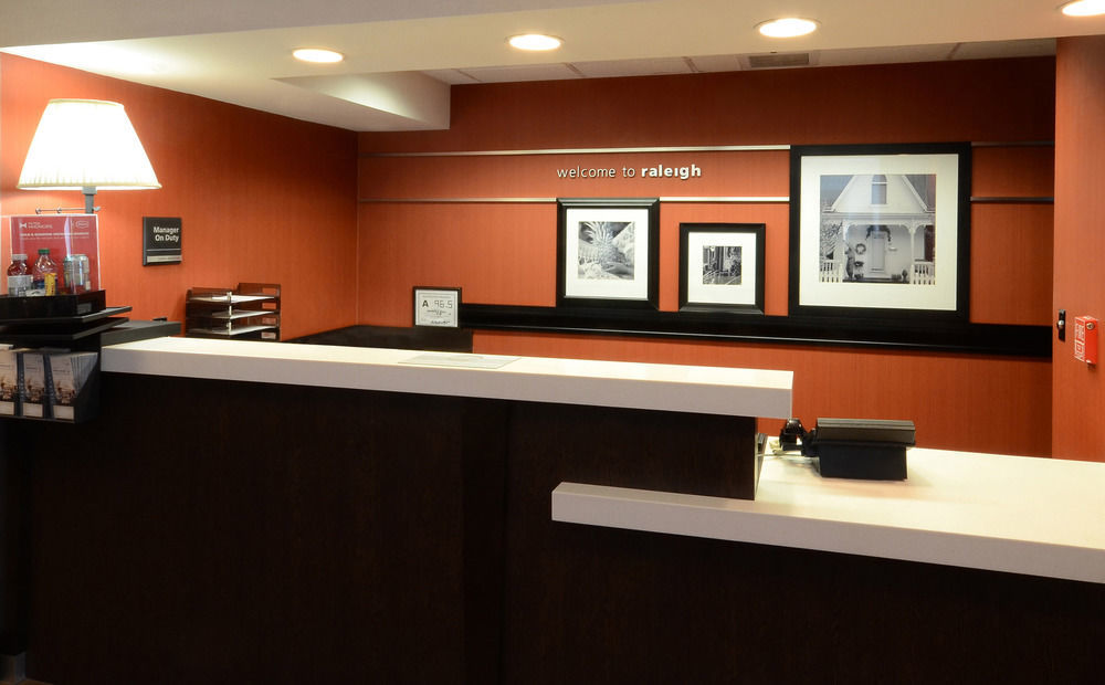 Hampton Inn Raleigh Capital Blvd North Eksteriør bilde
